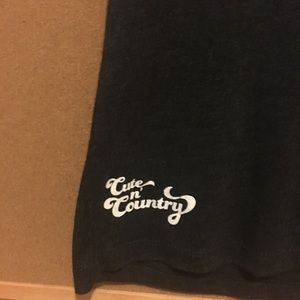 “I don’t wear bows. I shoot them.” Cute N’ Country